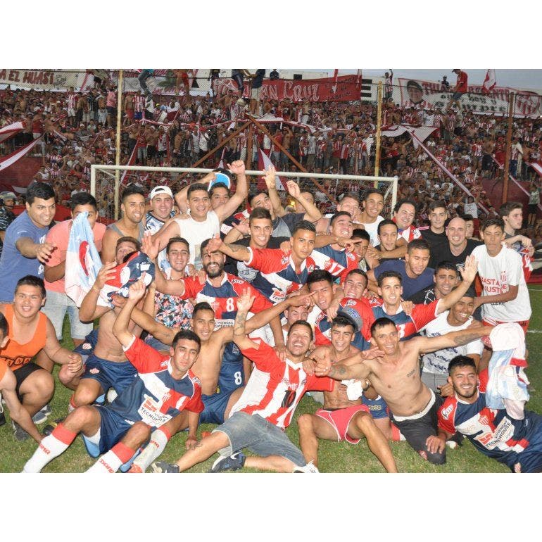 Talleres de Remedios de Escalada goleó y se coronó campeón del