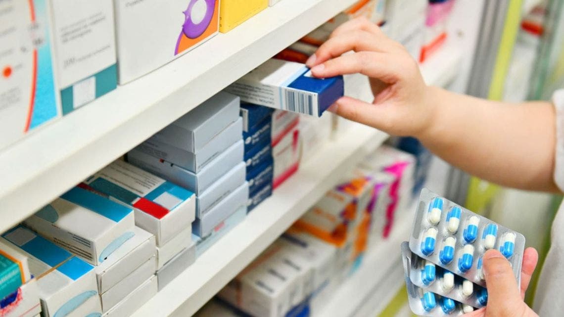 Las farmacias bajarán sus persianas durante una hora para protestar contra  el DNU