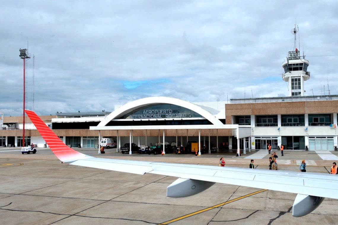 Se reabrió el aeropuerto de Rosario y cuatros pasos en Neuquén