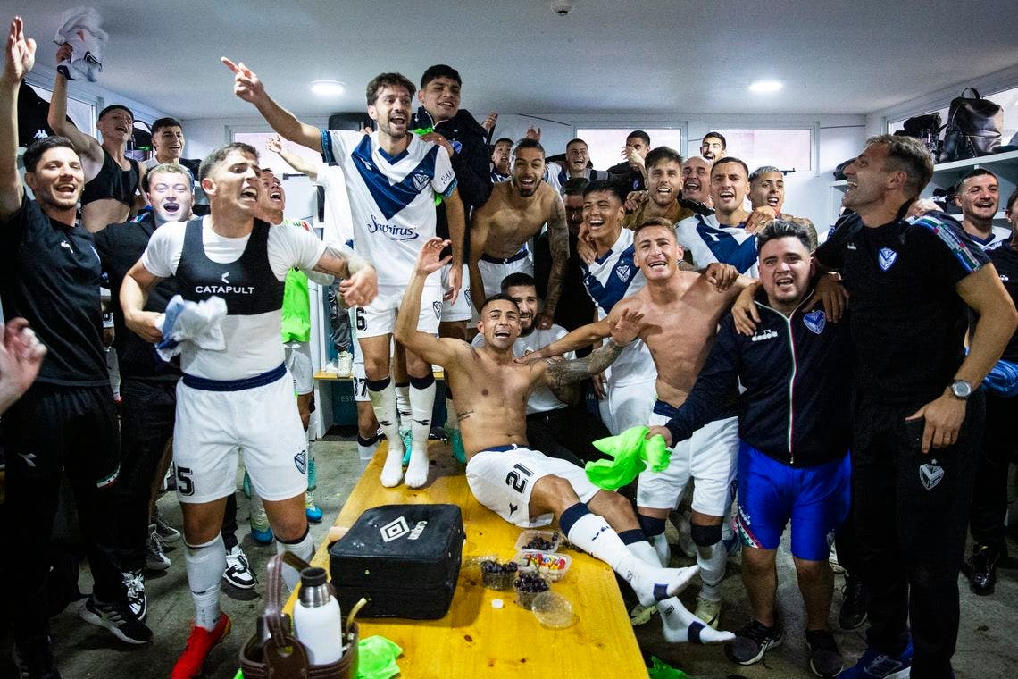 Vélez es el primer finalista de la Copa de la Liga tras vencer 4-2 por  penales a Argentinos
